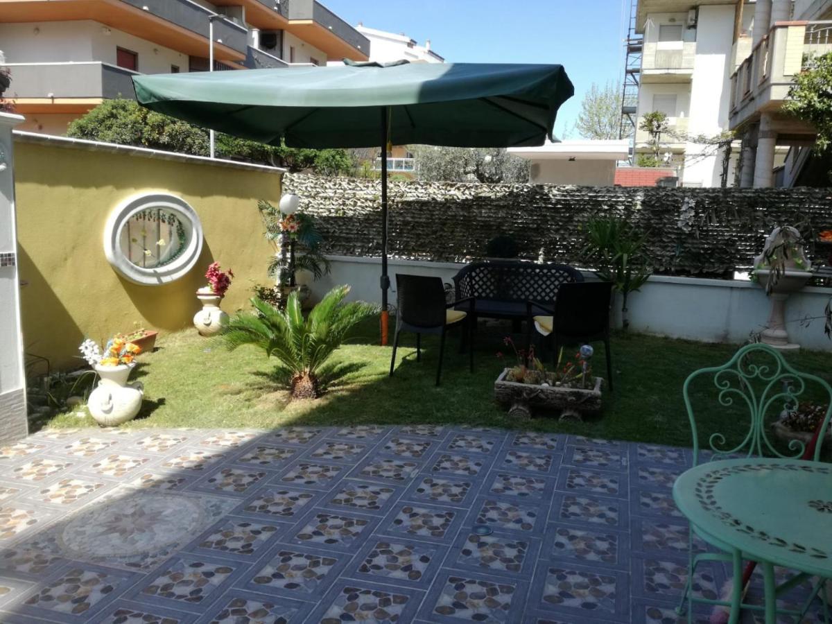 Villa Annamaria Montesilvano Marina Exteriör bild